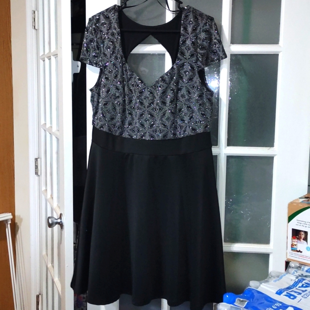 Ladies lil black dress